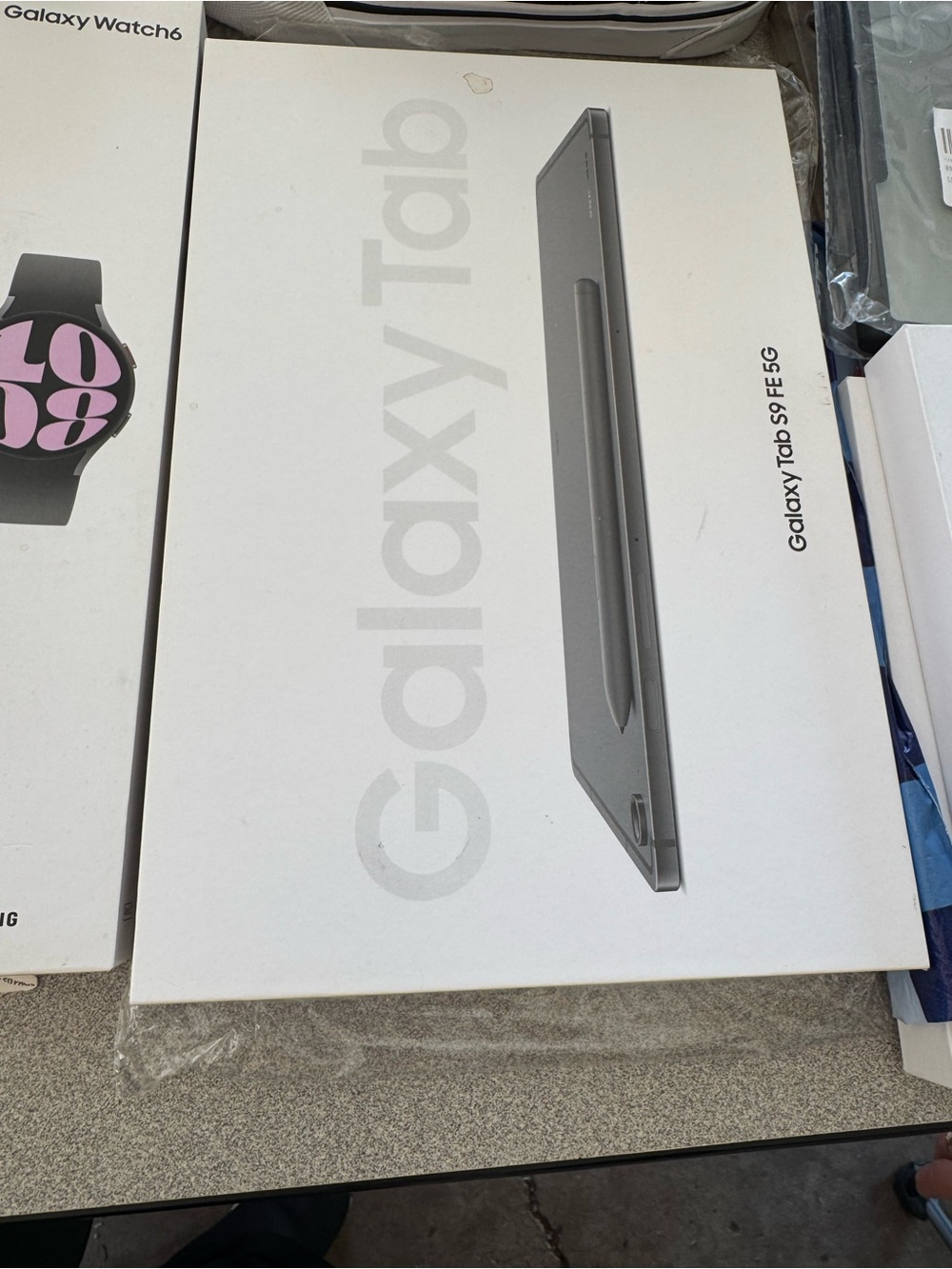 Samsung Galaxy Tab S9 FE 5G White Tablet Box Label
